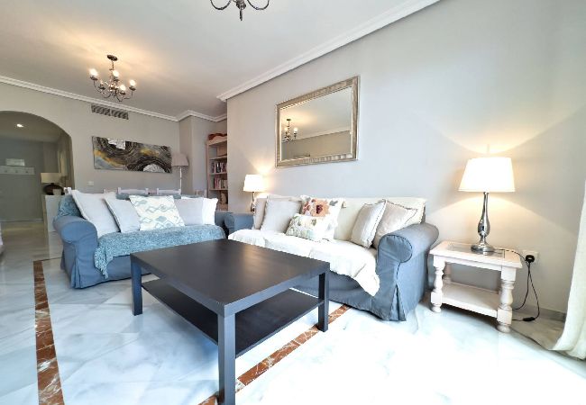 Apartamento en Marbella - Lor 52A.  Amplio Apartamento Cerca de la Playa.