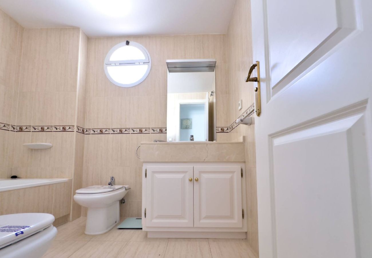 Apartamento en Marbella - Lor 52A.  Amplio Apartamento Cerca de la Playa.