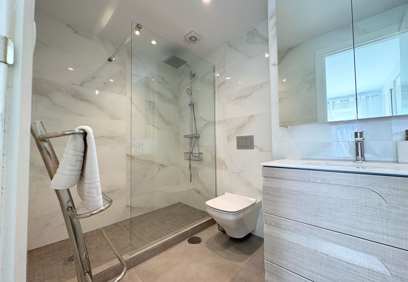 Apartamento en Marbella - Lor 31C.Moderno Apartamento Orientado al Sur en Locrimar. 