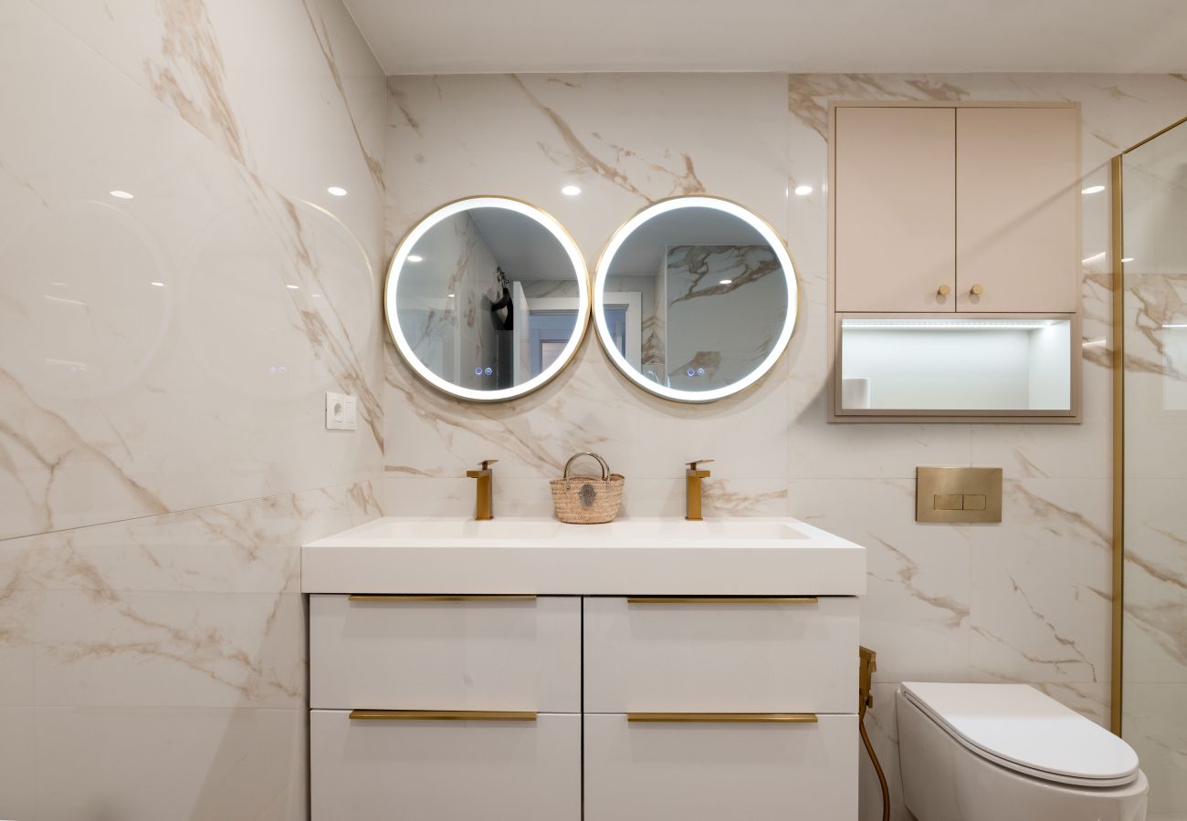 Apartamento en Marbella - Moderno apartamento vacacional en planta baja – Embrujo Playa, Puerto Banús