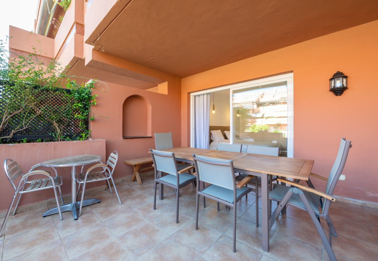 Apartamento en Marbella - Moderno apartamento vacacional en planta baja – Embrujo Playa, Puerto Banús