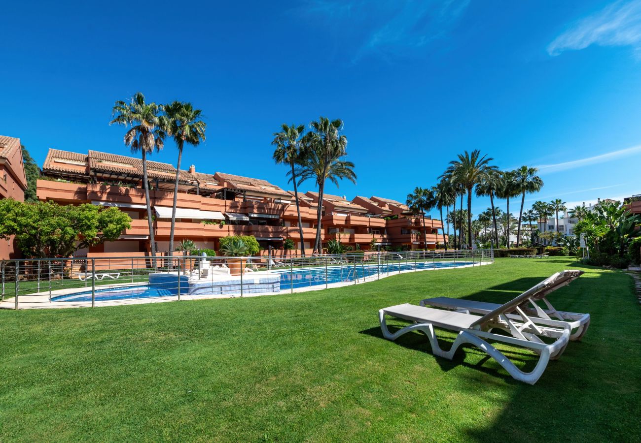 Apartamento en Marbella - Moderno apartamento vacacional en planta baja – Embrujo Playa, Puerto Banús