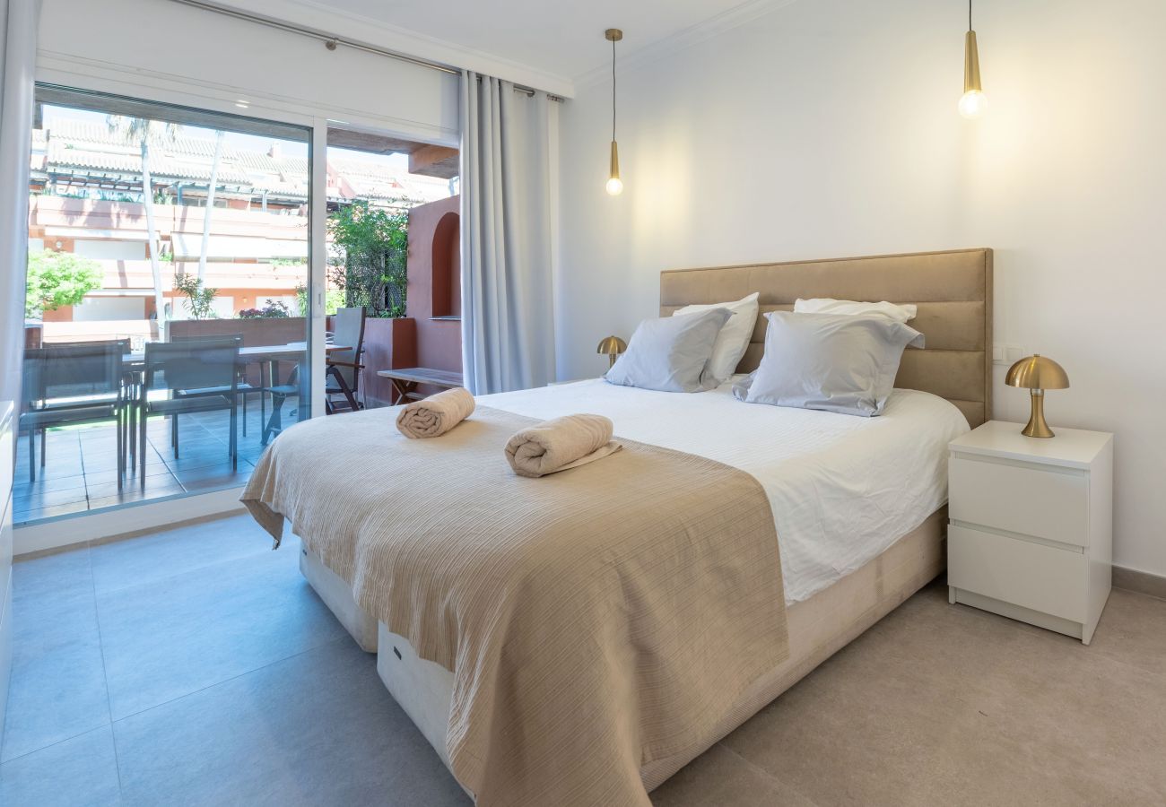 Apartamento en Marbella - Moderno apartamento vacacional en planta baja – Embrujo Playa, Puerto Banús