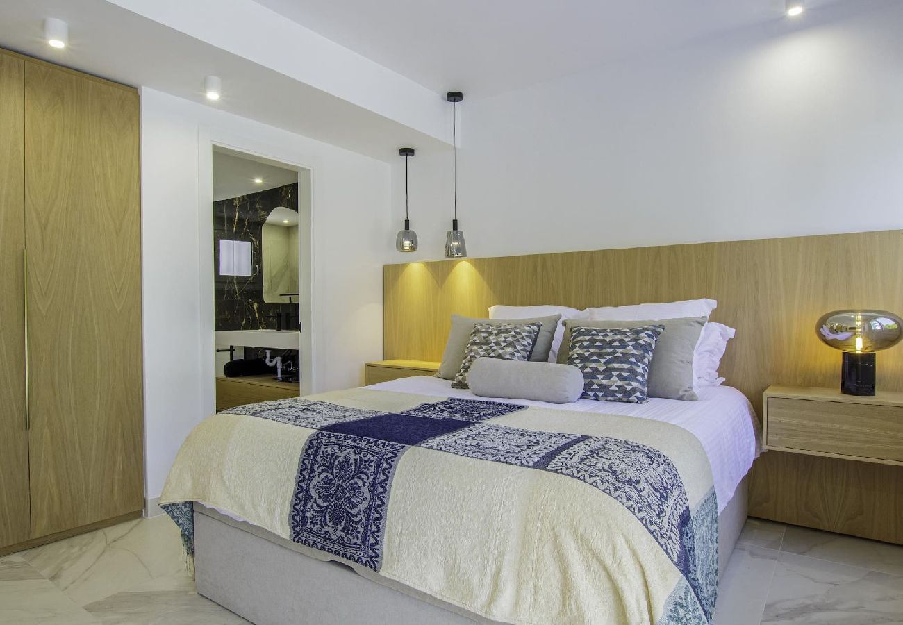 Casa adosada en Marbella - SC8. Exclusiva Adosada de Lujo en Alquiler Vacacional 