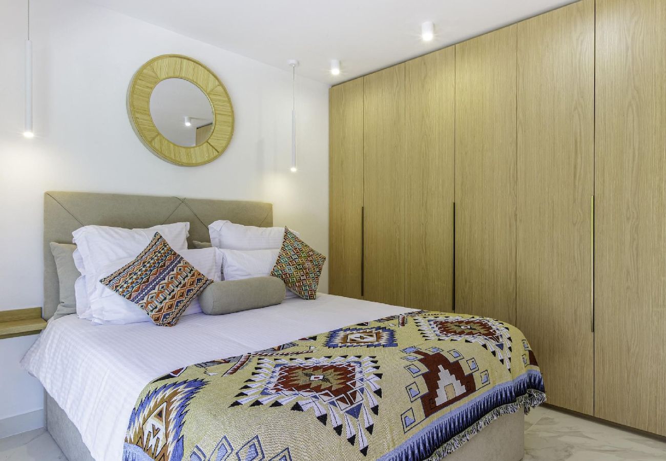 Casa adosada en Marbella - SC8. Exclusiva Adosada de Lujo en Alquiler Vacacional 