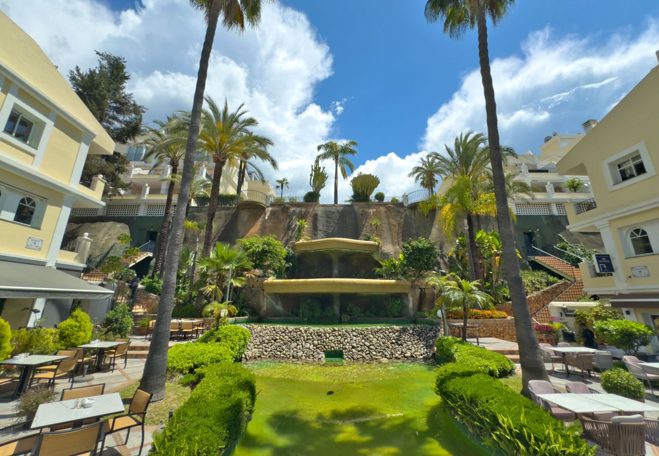 Apartamento en Marbella - Escapada de Ensueño en Aloha Garden, Marbella