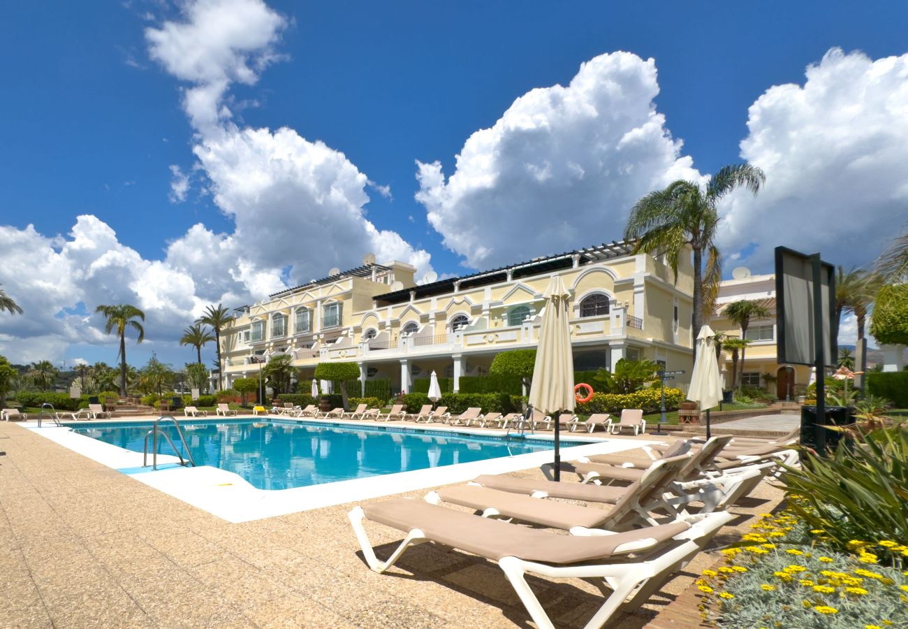 Apartamento en Marbella - Escapada de Ensueño en Aloha Garden, Marbella