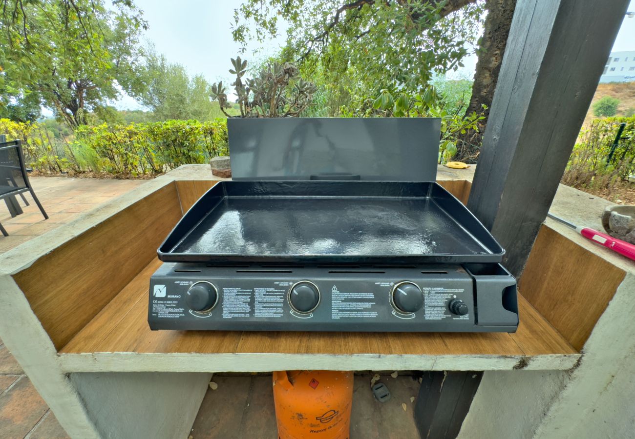 Apartamento en Marbella - Espectacular Apartamento Vacacional en Pueblo de Los Monteros, Marbella 🌅⛰️