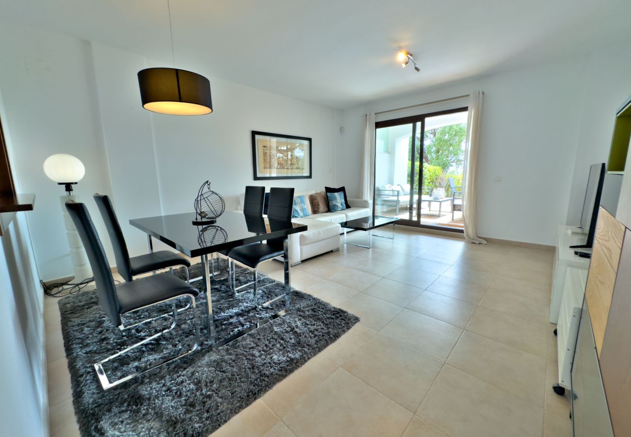 Apartamento en Marbella - Espectacular Apartamento Vacacional en Pueblo de Los Monteros, Marbella 🌅⛰️