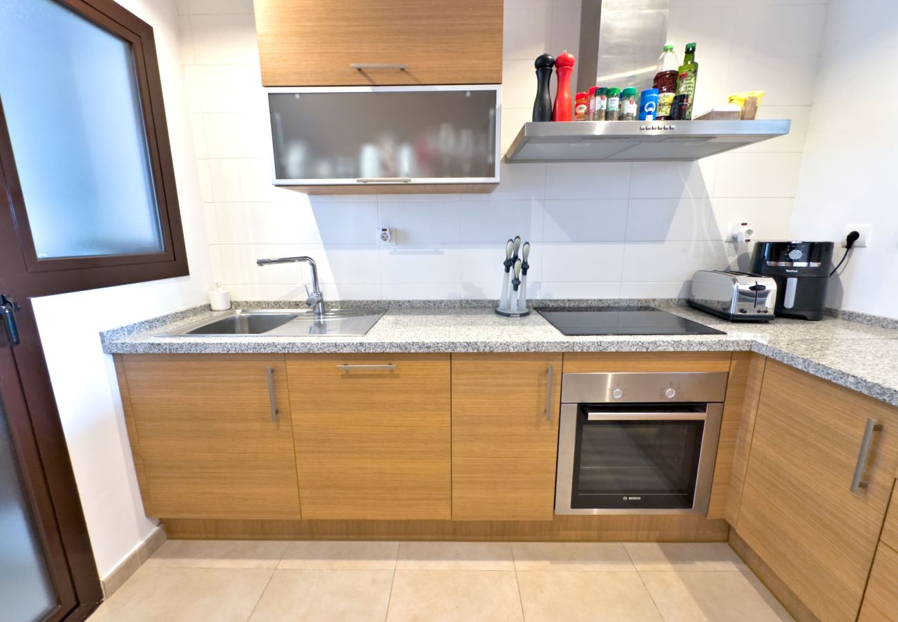 Apartamento en Marbella - Espectacular Apartamento Vacacional en Pueblo de Los Monteros, Marbella 🌅⛰️