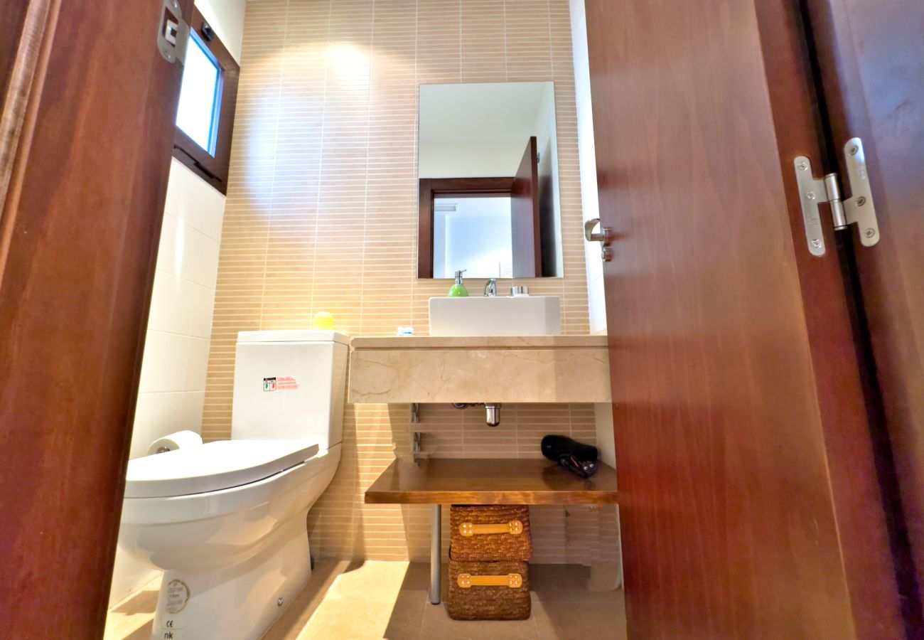 Apartamento en Marbella - Espectacular Apartamento Vacacional en Pueblo de Los Monteros, Marbella 🌅⛰️