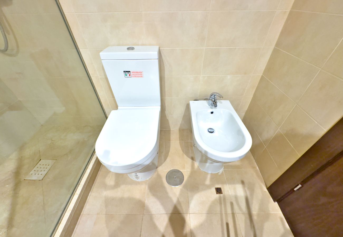 Apartamento en Marbella - Espectacular Apartamento Vacacional en Pueblo de Los Monteros, Marbella 🌅⛰️