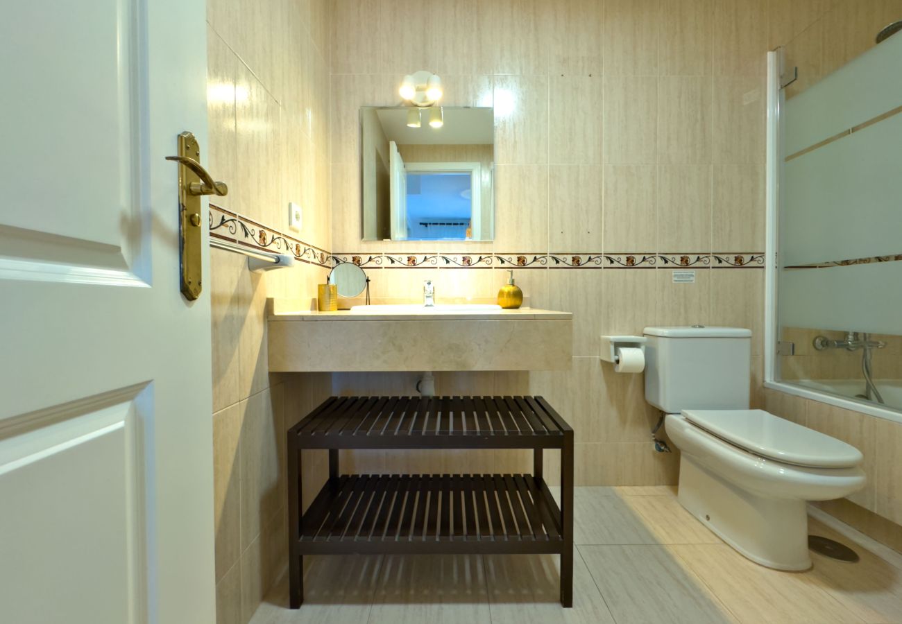 Apartamento en Marbella - Lor 82F. Moderno Apartamento Vacacional en Banús.