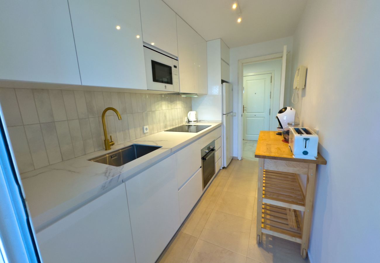 Apartamento en Marbella - Lor 82F. Moderno Apartamento Vacacional en Banús.