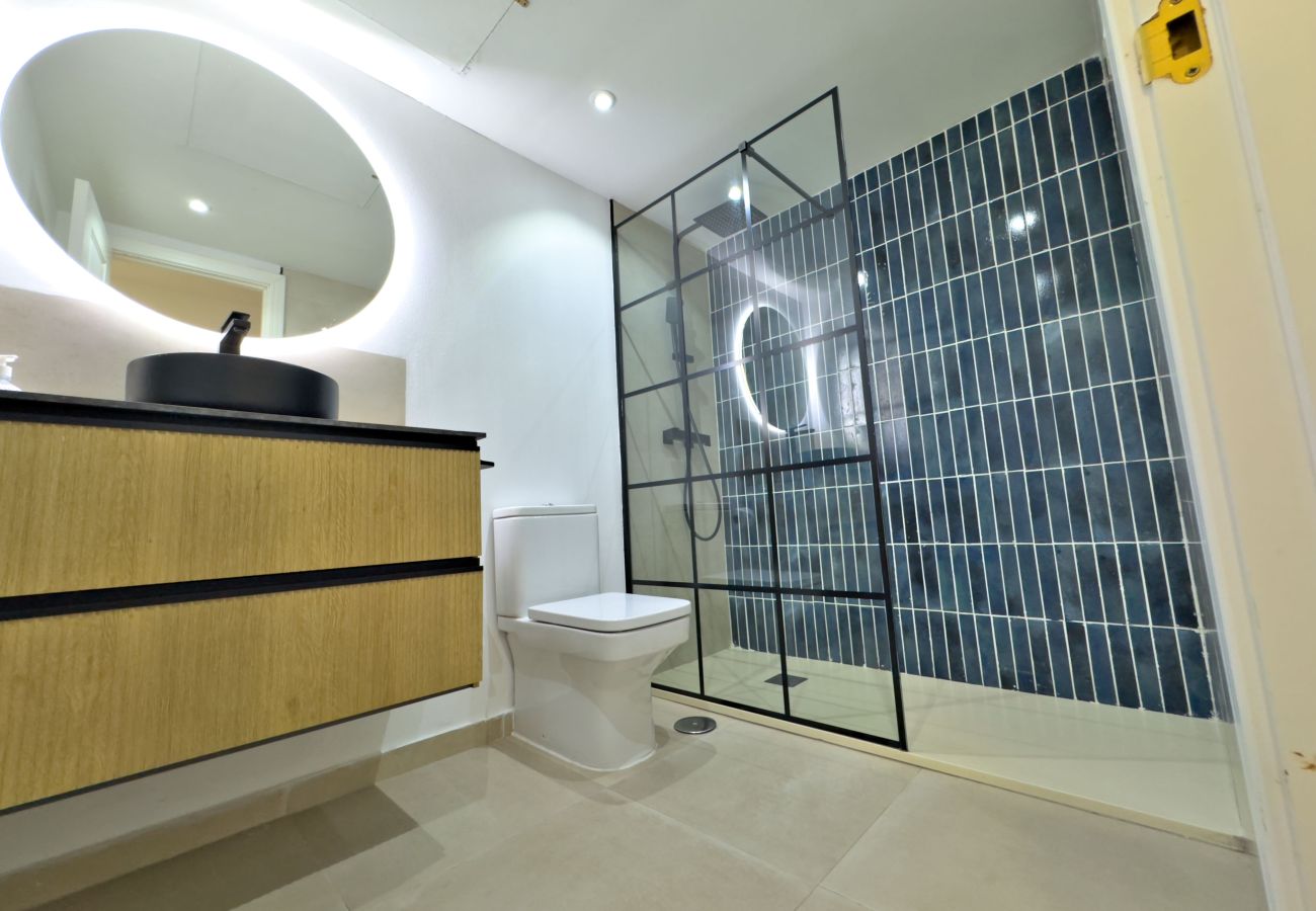 Apartamento en Marbella - Lor 82F. Moderno Apartamento Vacacional en Banús.