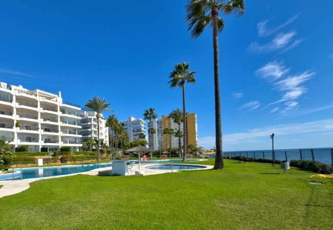 Apartamento en Mijas Costa - Apartamento en 1ª Línea de Playa con Piscinas