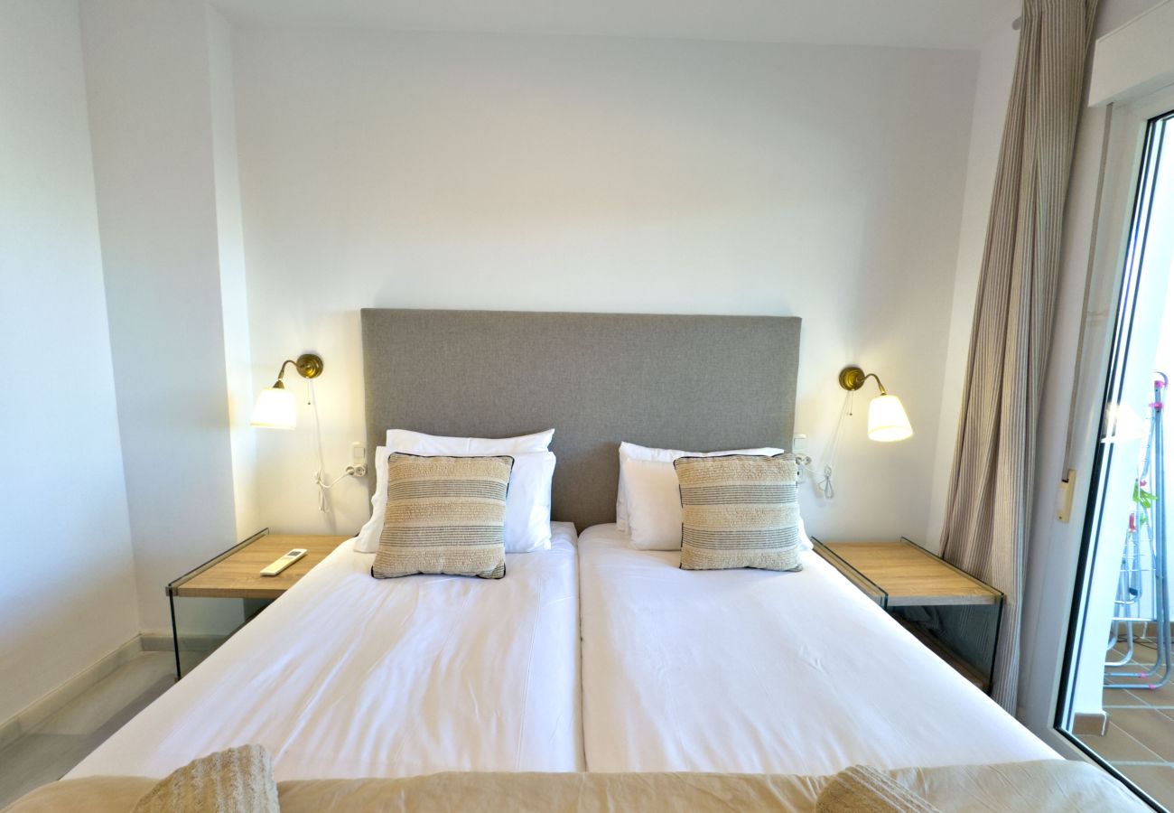 Apartamento en Mijas Costa - Apartamento en 1ª Línea de Playa con Piscinas