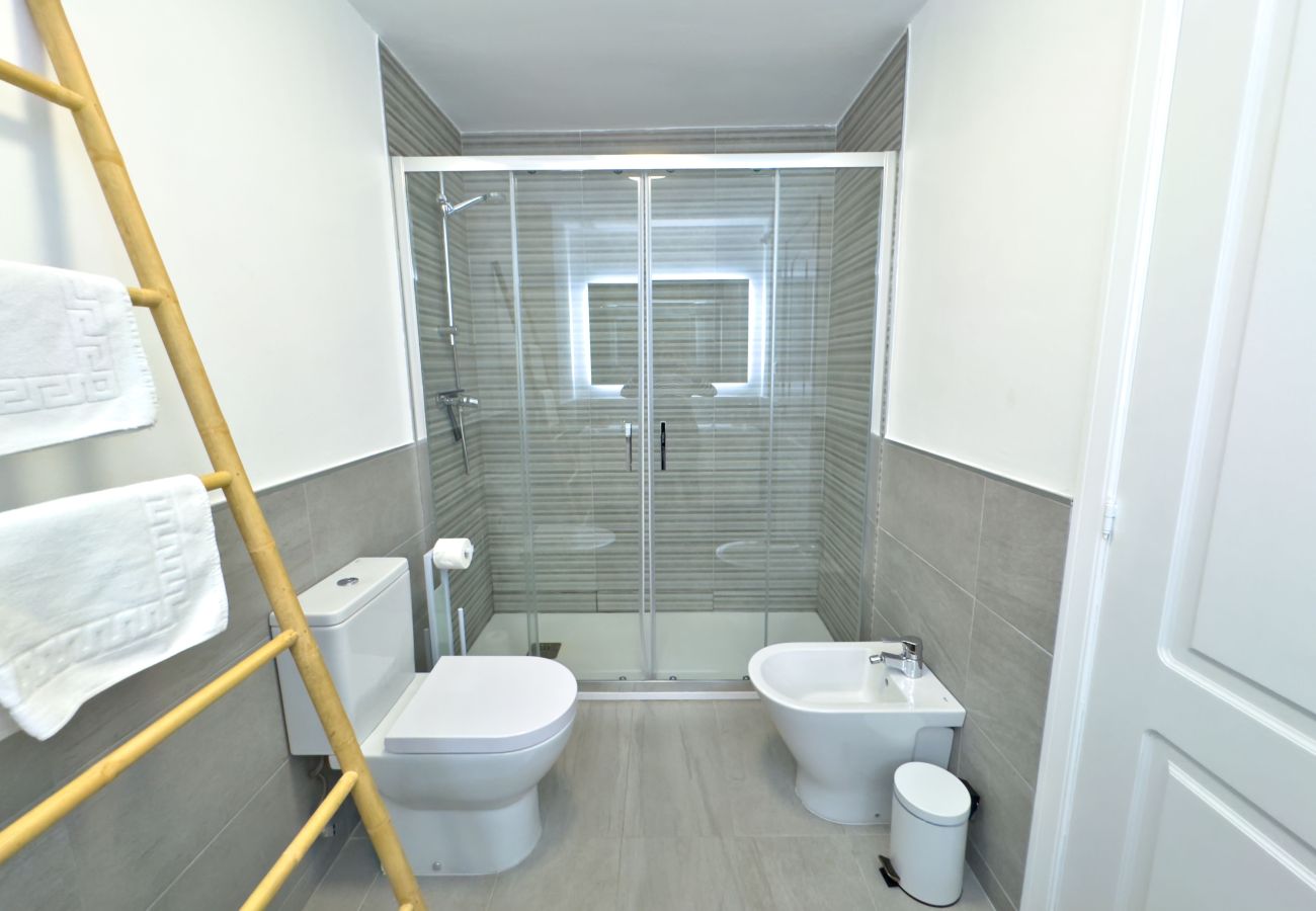 Apartamento en Mijas Costa - Apartamento en 1ª Línea de Playa con Piscinas