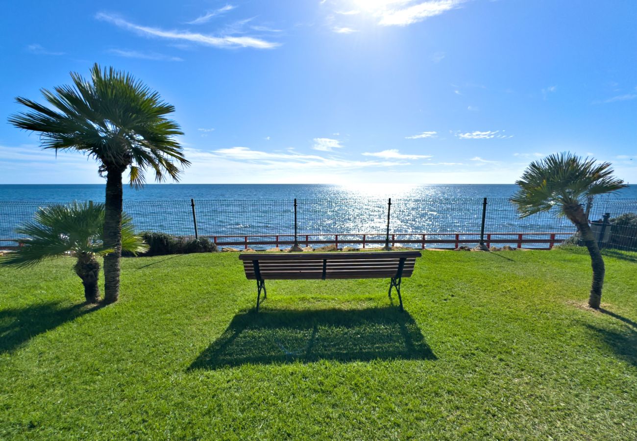 Apartamento en Mijas Costa - Apartamento en 1ª Línea de Playa con Piscinas