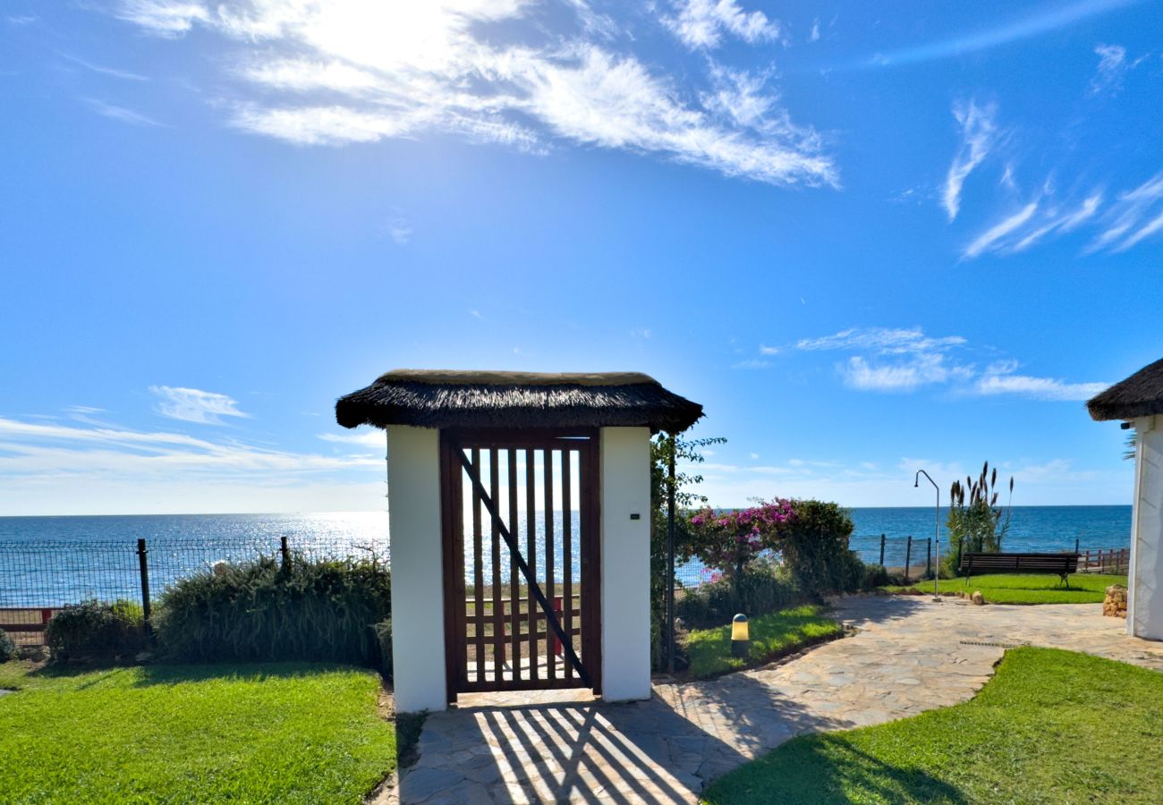 Apartamento en Mijas Costa - Apartamento en 1ª Línea de Playa con Piscinas