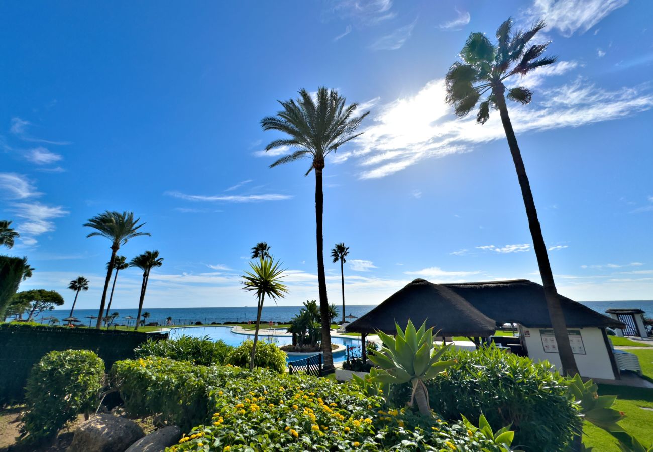 Apartamento en Mijas Costa - Apartamento en 1ª Línea de Playa con Piscinas