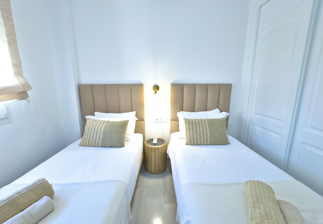 Apartamento en Mijas Costa - Apartamento en 1ª Línea de Playa con Piscinas