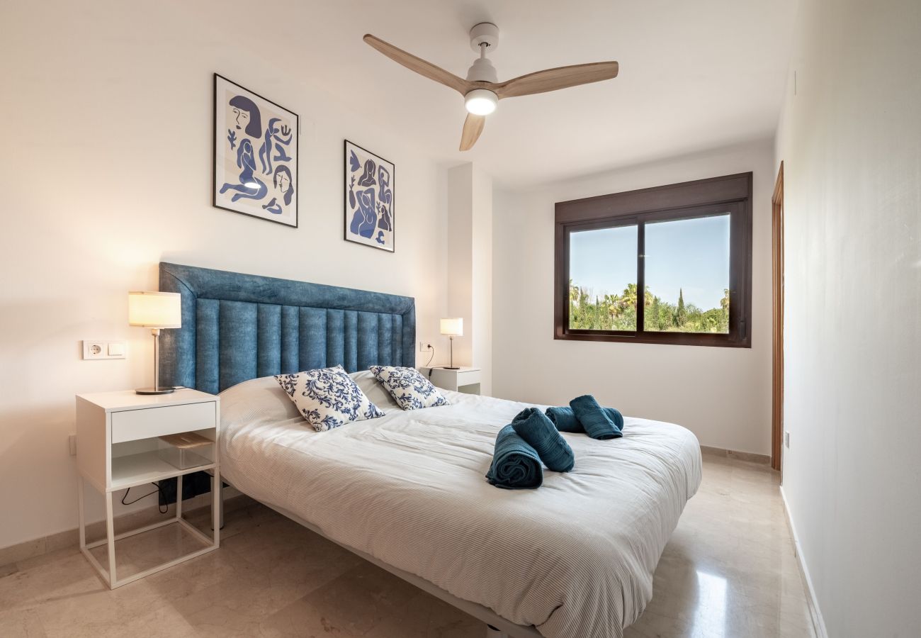 Apartamento en Estepona - Amplio apartamento de 3 dormitorios junto a la playa – Costalita, Estepona