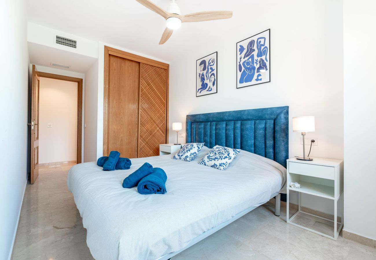 Apartamento en Estepona - Amplio apartamento de 3 dormitorios junto a la playa – Costalita, Estepona