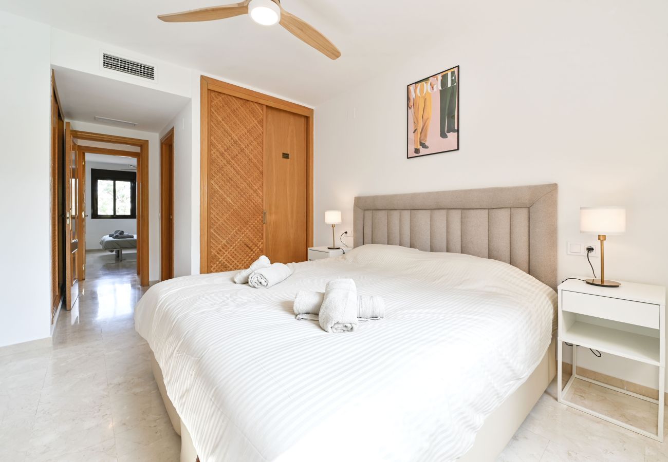 Apartamento en Estepona - Amplio apartamento de 3 dormitorios junto a la playa – Costalita, Estepona