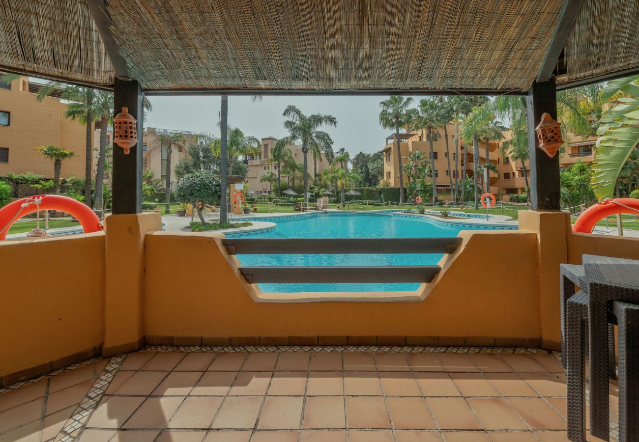 Apartamento en Estepona - Amplio apartamento de 3 dormitorios junto a la playa – Costalita, Estepona