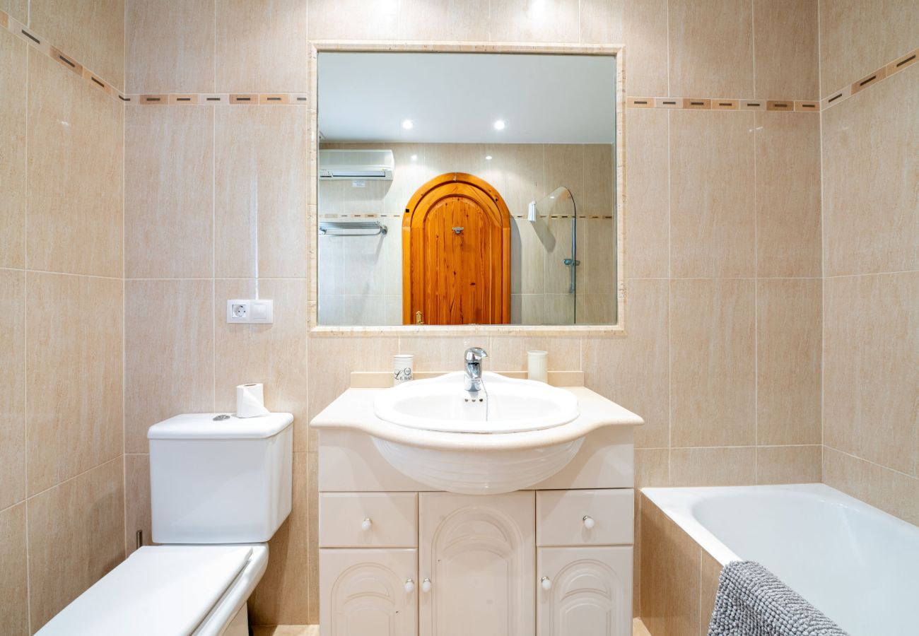 Villa en San Pedro de Alcántara - Villa con piscina privada en Guadalmina Alta, Marbella