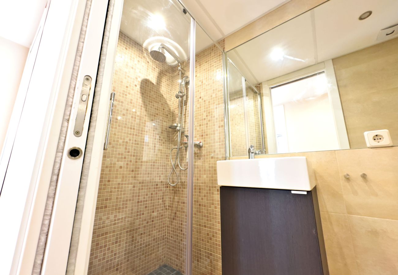 Apartment in Marbella - Cozy holiday apt Marbella center.