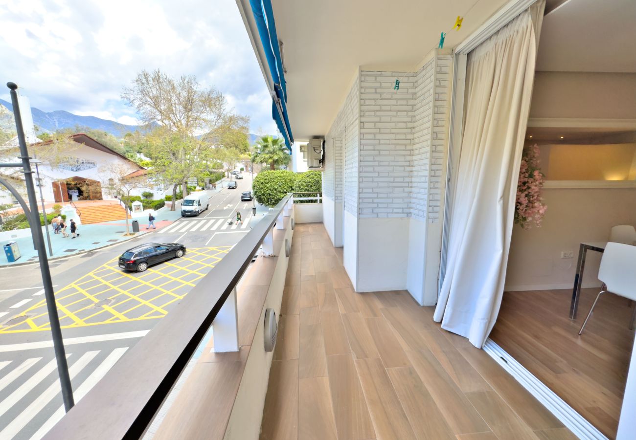 Apartment in Marbella - Cozy holiday apt Marbella center.