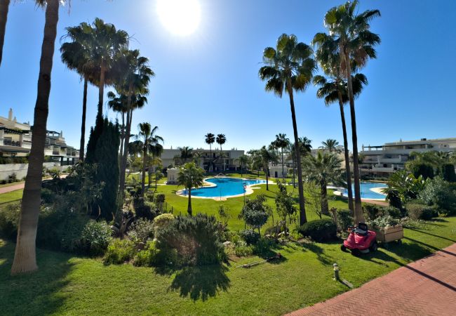 Apartment in Marbella - South-Facing Apartment Large Terrace Locrimar