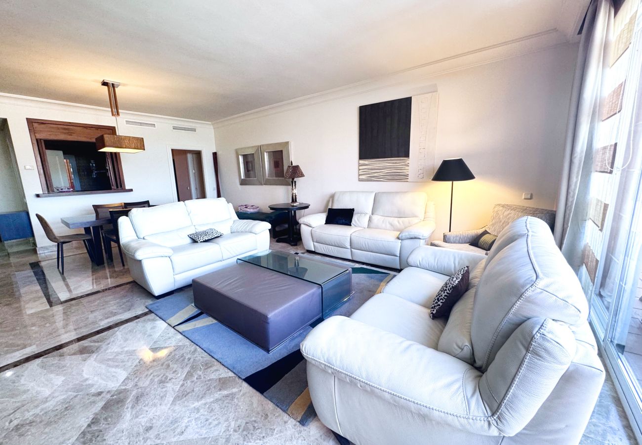 Apartment in Marbella - Elegant Family Apartment in Aloha Golf Marbella