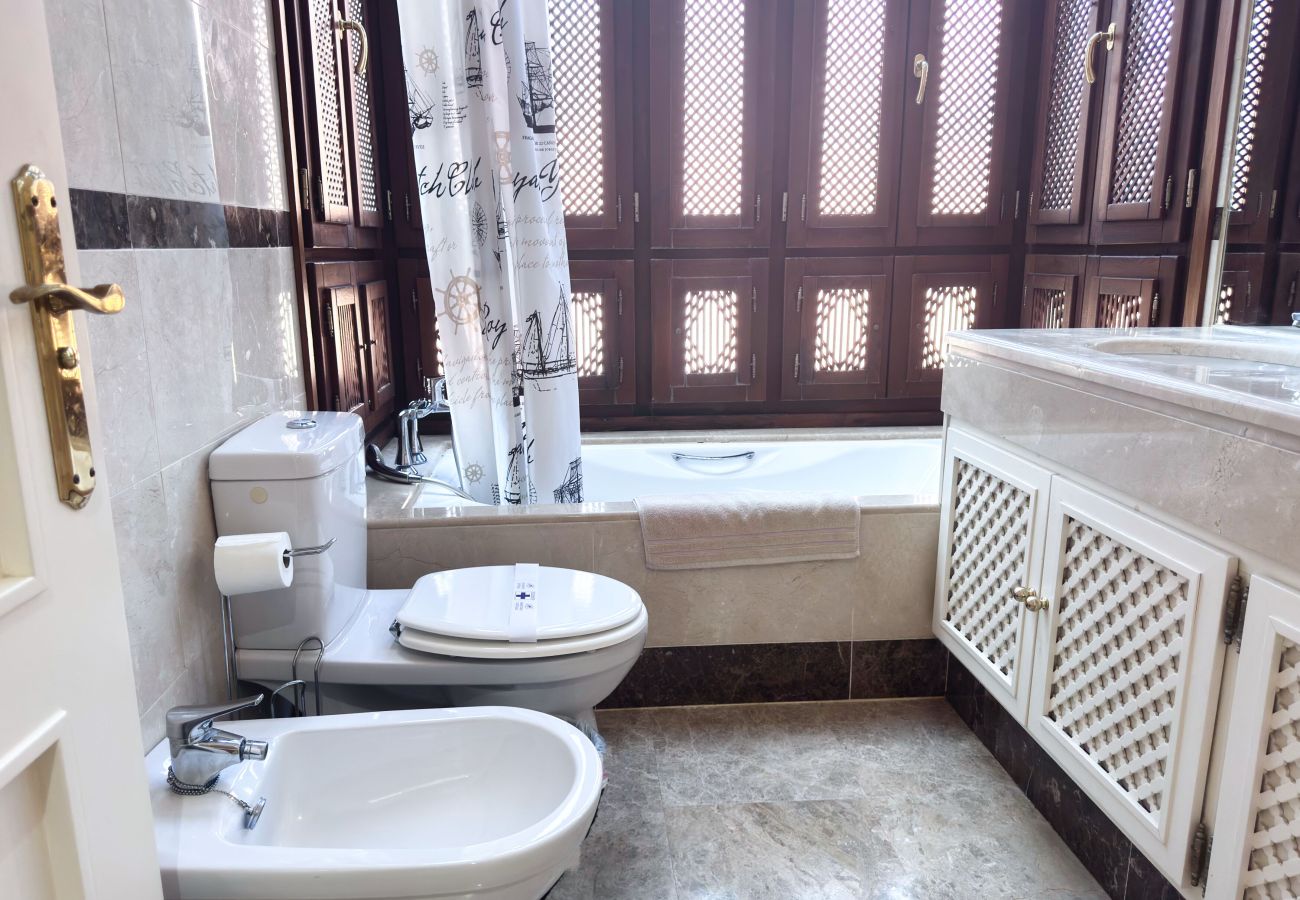Apartment in Marbella - Elegant Family Apartment in Aloha Golf Marbella
