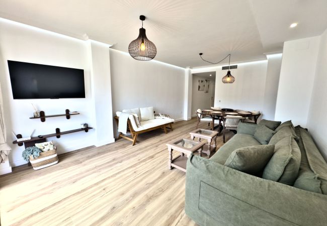 Apartment in Marbella - Spacious Apartment with Terrace near Beach Puerto Banus