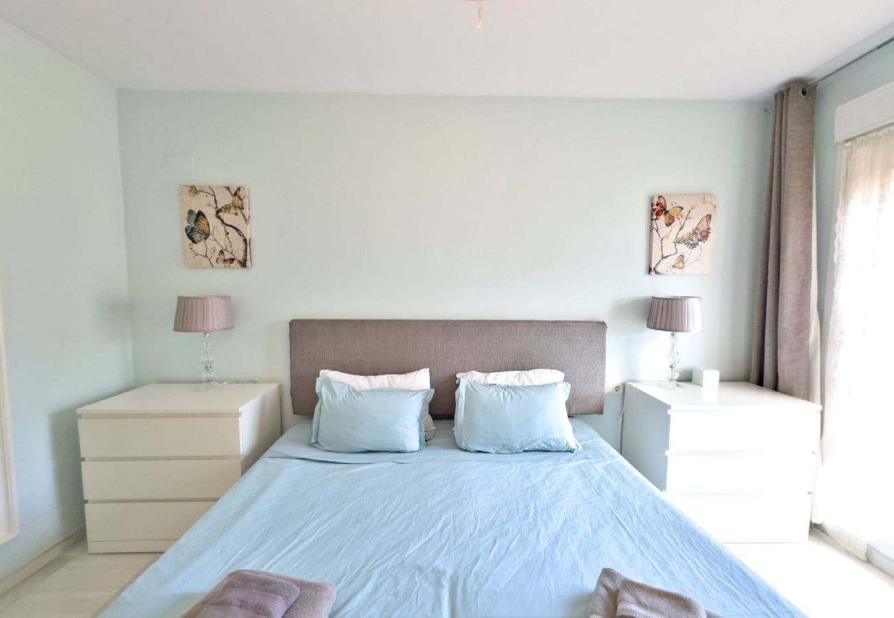 Apartment in Marbella - Lor 52A. Spacious Apartment Close to the Beach.