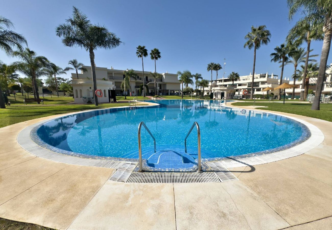 Apartment in Marbella - Lor 52A. Spacious Apartment Close to the Beach.