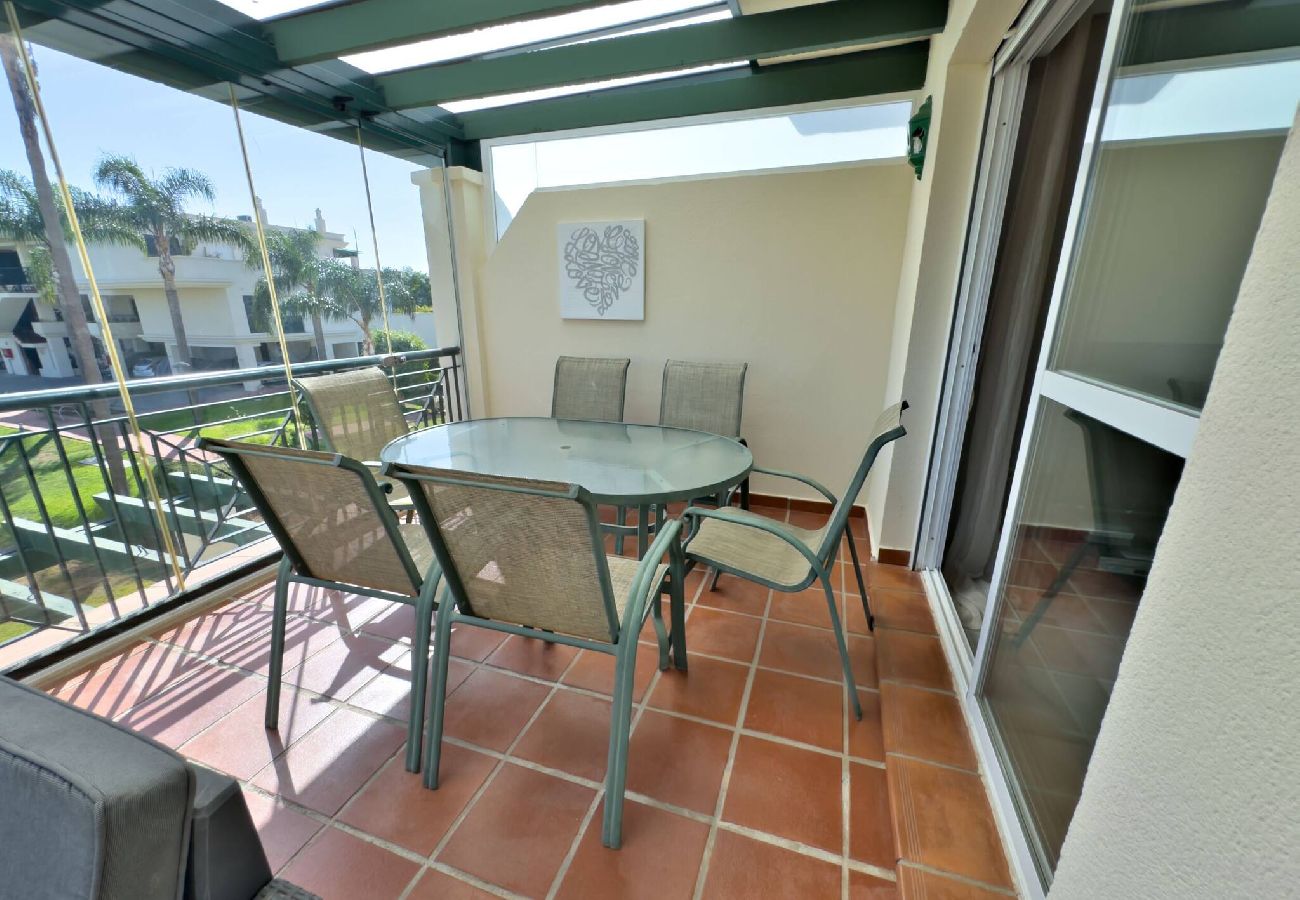 Apartment in Marbella - Lor 52A. Spacious Apartment Close to the Beach.