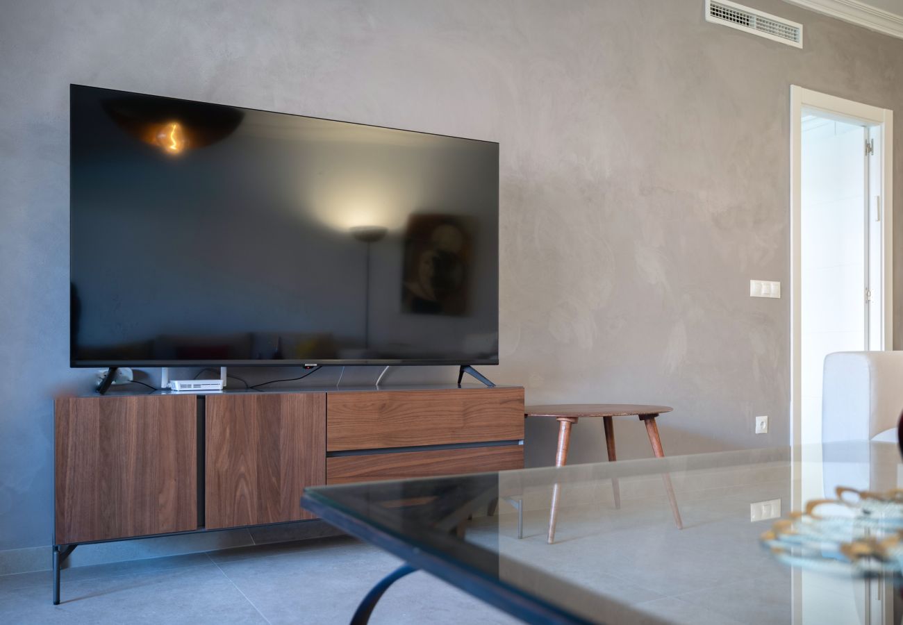 Apartment in Marbella - Modern Ground Floor Holiday Apartment – Embrujo Playa, Puerto Banús