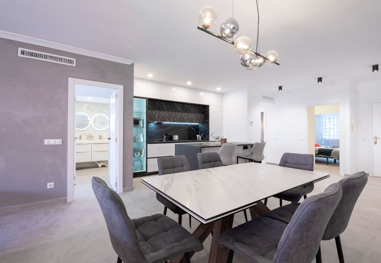 Apartment in Marbella - Modern Ground Floor Holiday Apartment – Embrujo Playa, Puerto Banús