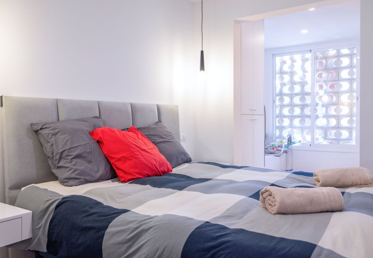 Apartment in Marbella - Modern Ground Floor Holiday Apartment – Embrujo Playa, Puerto Banús