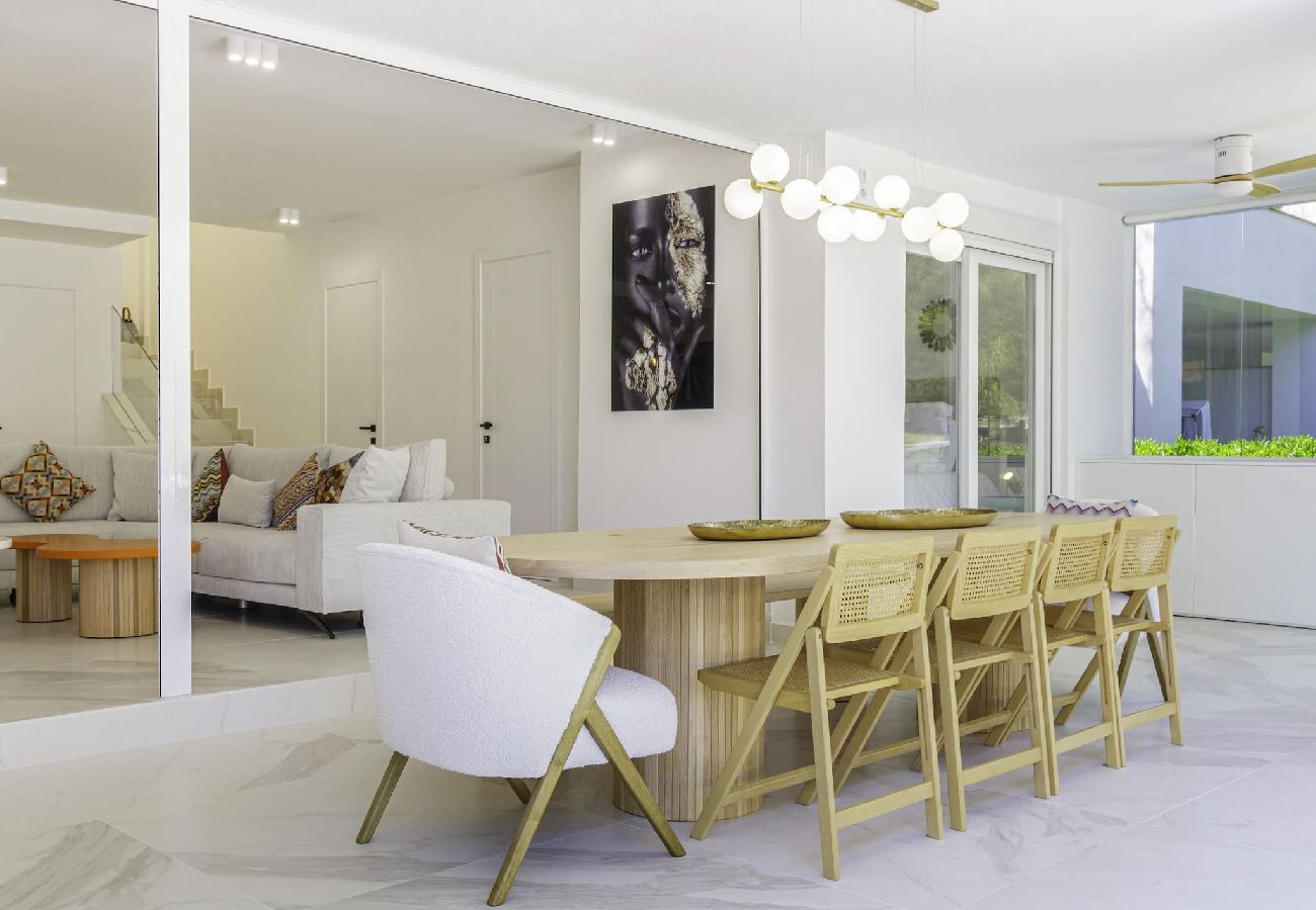 Terraced House in Marbella - SC8. Exclusive Luxury Townhouse for Holiday Rentals.