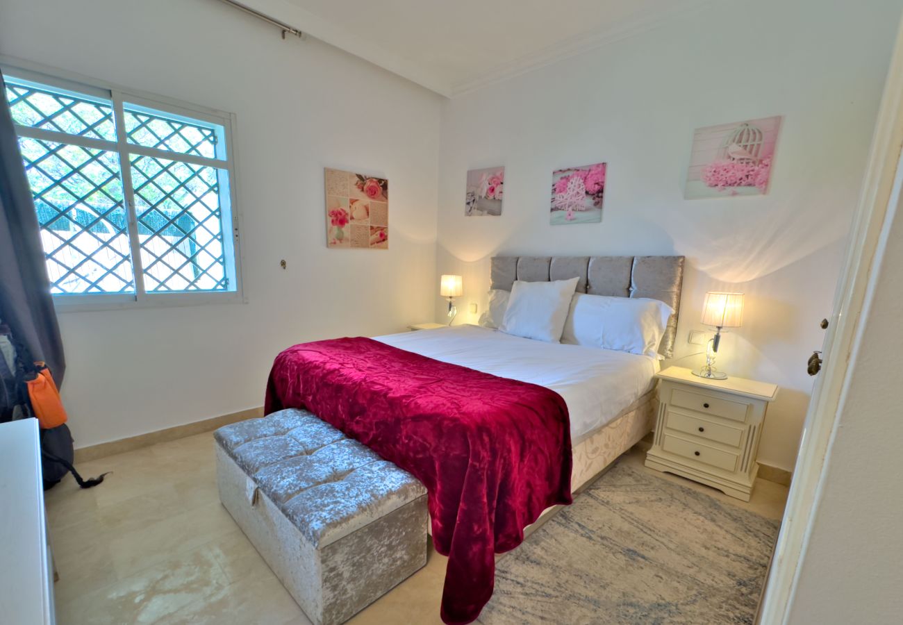 Apartment in Marbella - Dream Getaway in Aloha Garden, Marbella