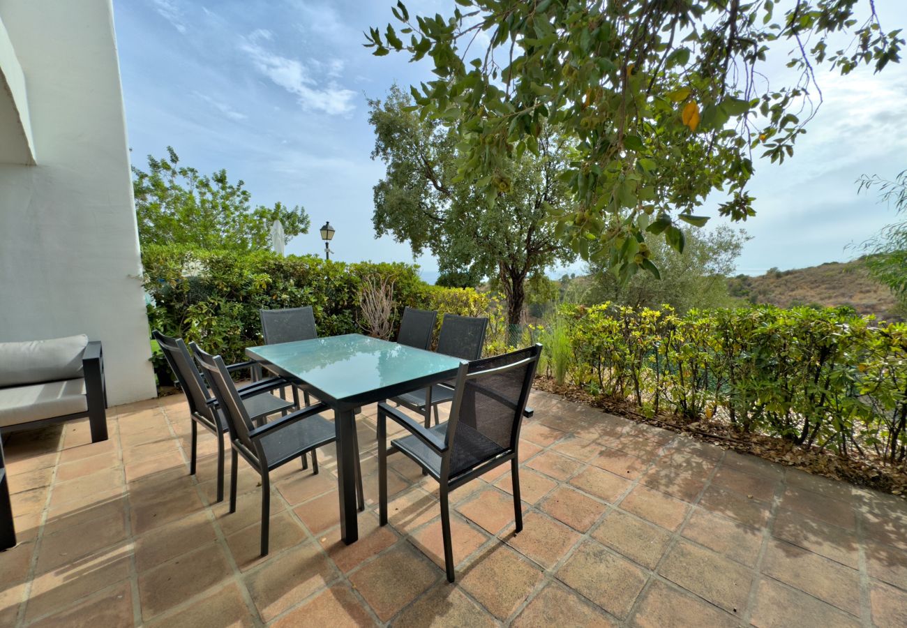 Apartment in Marbella - 🏡 Spectacular Holiday Apartment in Pueblo de Los Monteros, Marbella 🌅⛰️