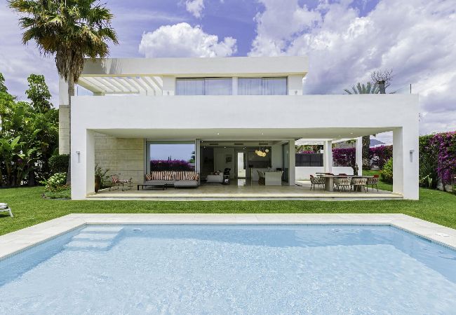 Villa in Marbella - Designer villa with sea views and private pool.