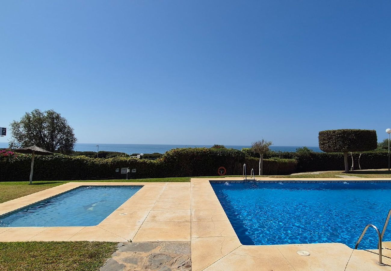 Apartment in Marbella - Apt with Pool: Golf & Beach.
