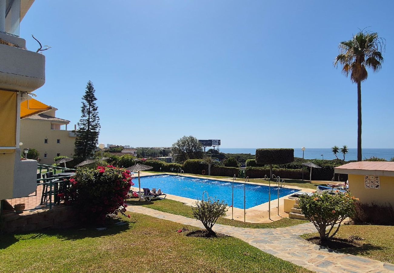 Apartment in Marbella - Apt with Pool: Golf & Beach.