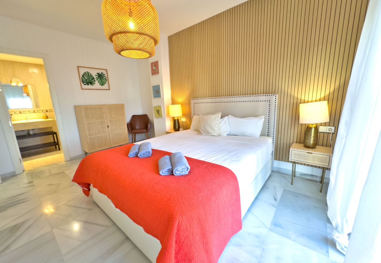 Apartment in Marbella - Lor 82F. Modern Holiday Apartment in Banus.